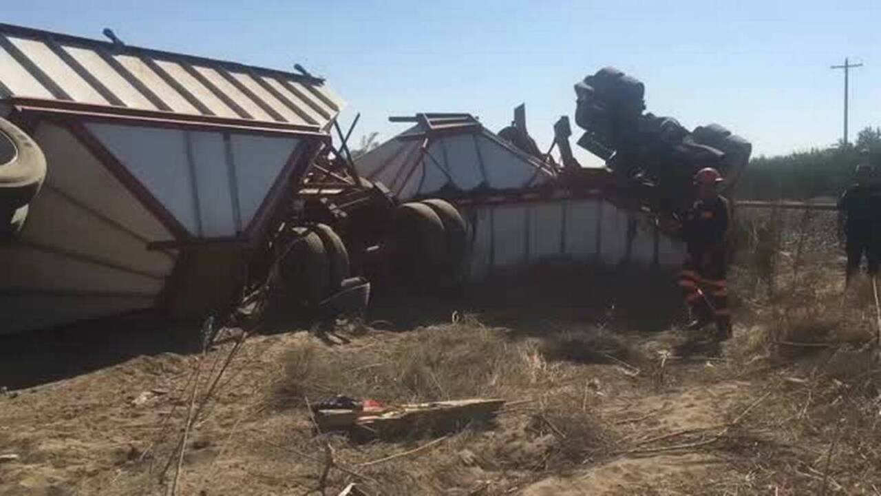 Truck crash Highway 99 in Merced County