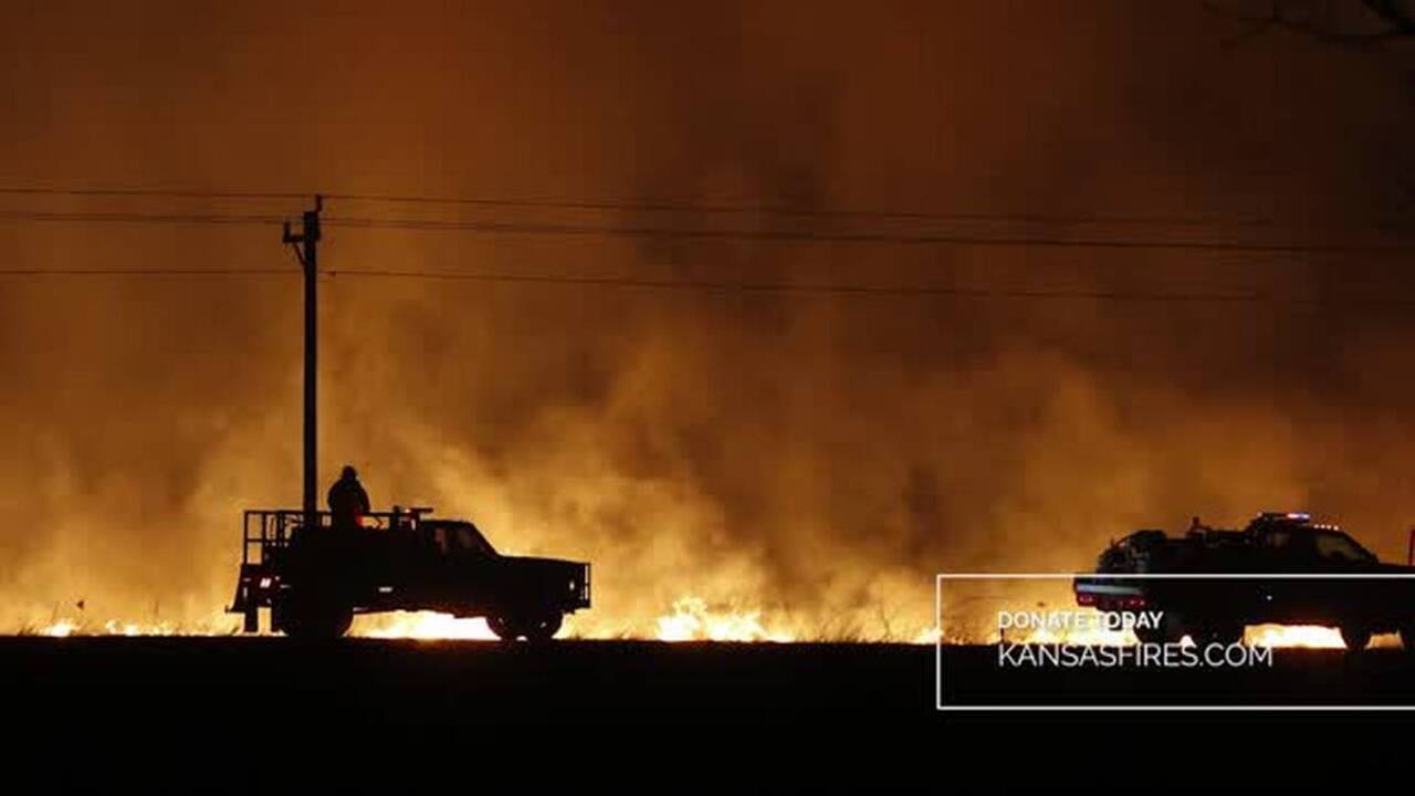 Eric Stonestreet helps Kansas wildfire fundraiser