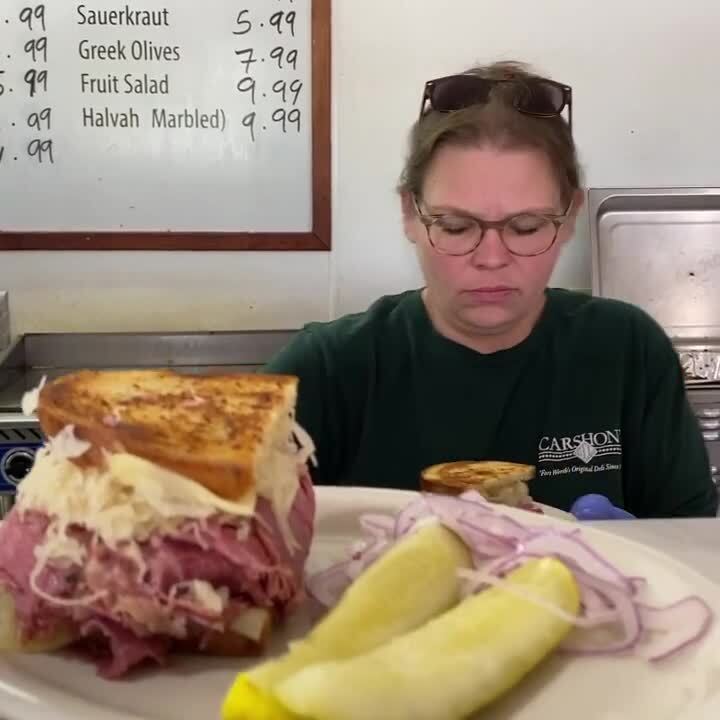 Shock: Old-time Carshon’s Deli in Fort Worth now takes credit cards. What changed?