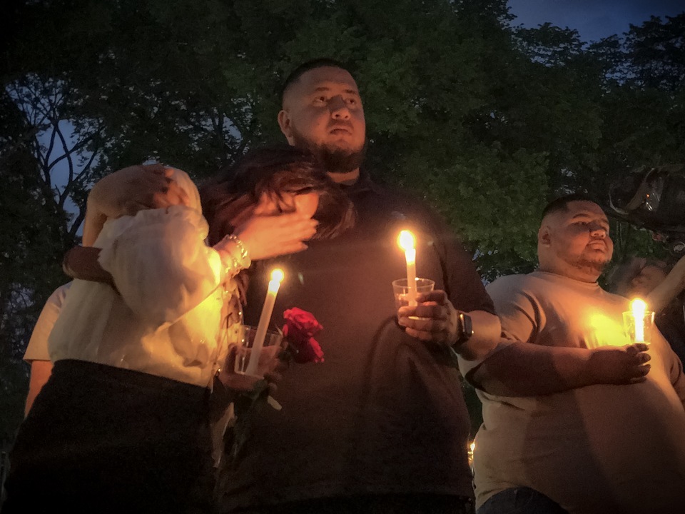 Candlelight vigil held for slain Dallas police officer (Video) | Fort ...