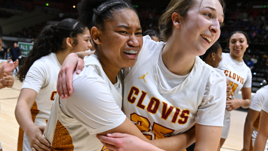 Watch the Clovis West Girls celebrate DI championship overtime win
