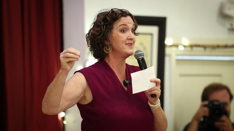 Governor candidate Katie Porter holds town hall in SLO