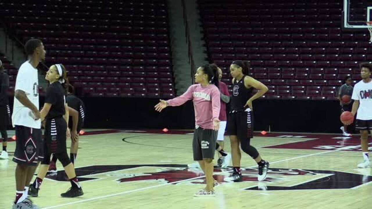 Hot tickets: Sales for USC basketball games continue to rise