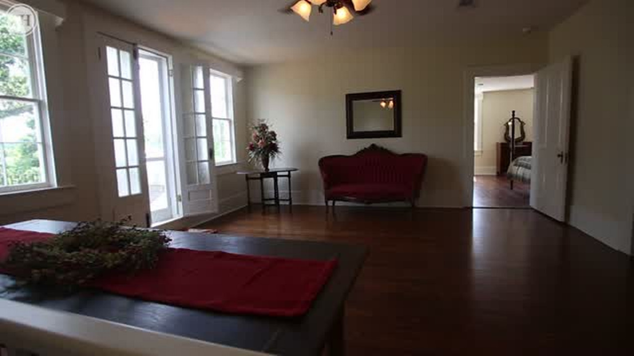 Tour a historic home on Scenic Drive in Pass Christian