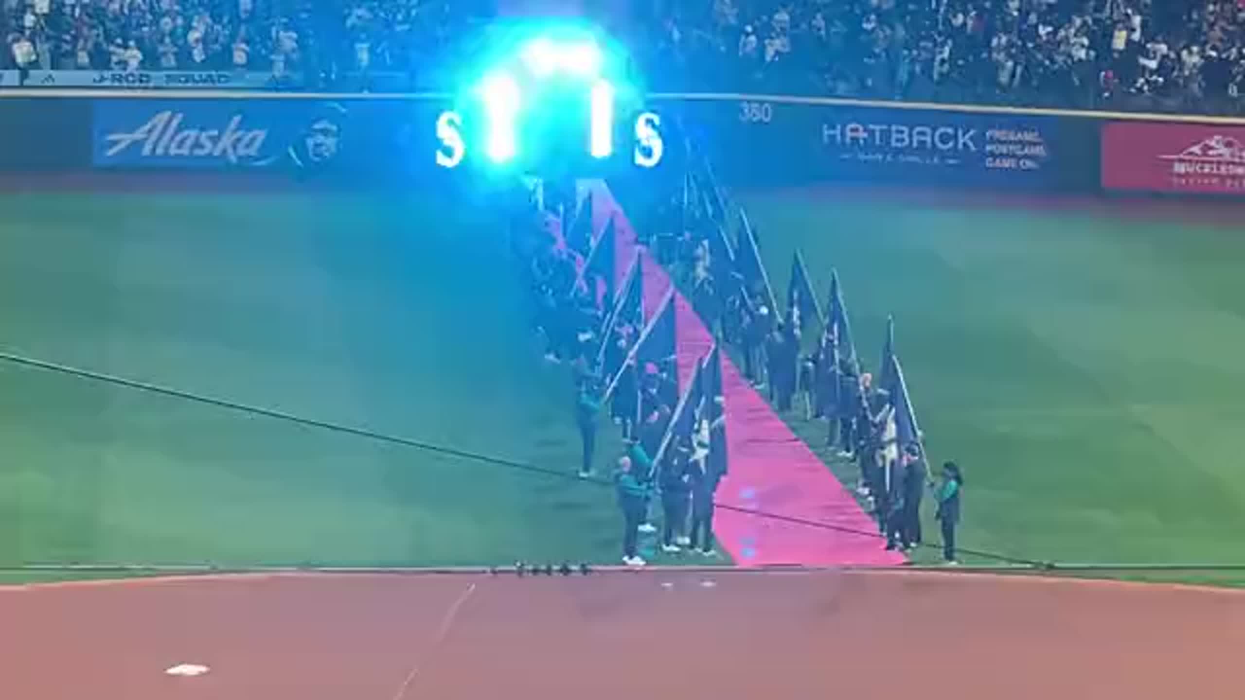 ‘Tridents’ -- and spirits -- up on Mariners’ Opening Day. Roars for Julio Rodriguez. And more