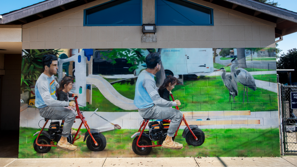 El artista encuentra inspiración en su entorno. Su mural es claramente Merced