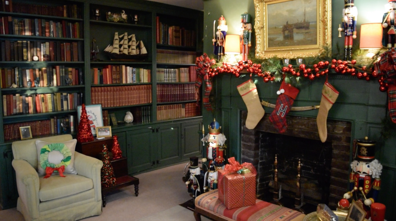 Kaminski House in Georgetown offers holiday tours through the Christmas season