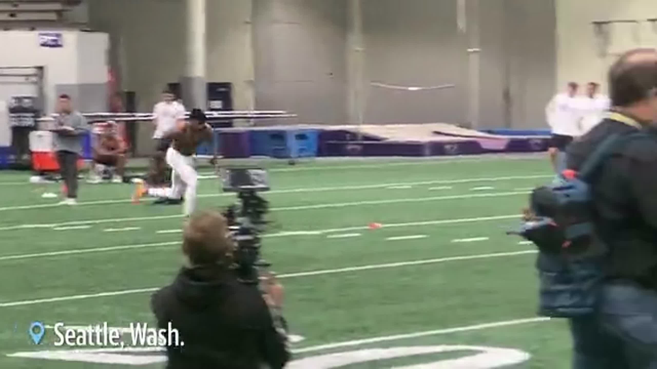 Michael Penix Jr. signature rainbow throws at UW Pro Day in front of Seahawks, NFL scouts