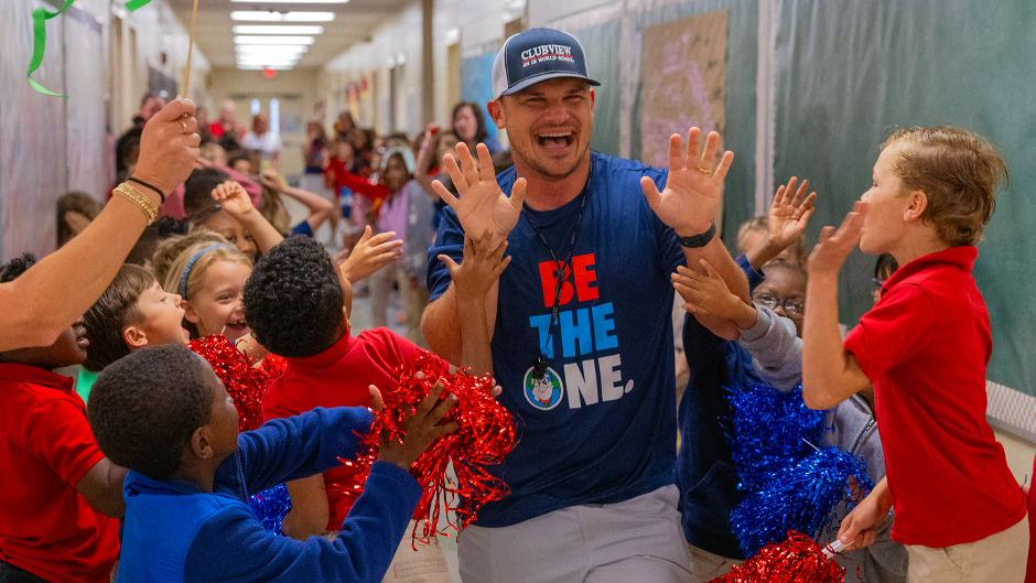 'Honk for the MCSD Teacher of the Year.' Check out Clubview's celebration for top teacher