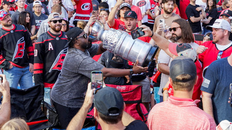 Caniacs gather for Stanley Cup celebration