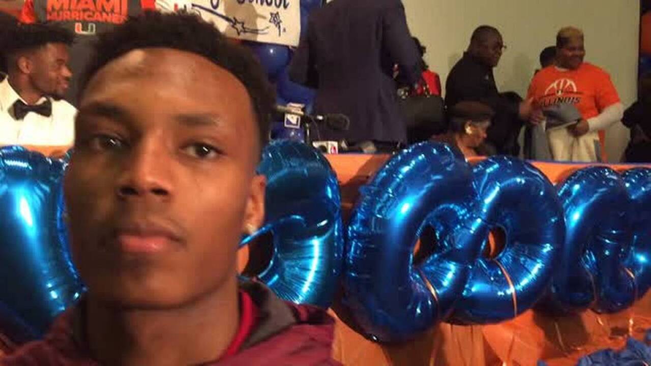 Former East St. Louis QB leaves Minnesota, will follow Thomas to Illinois