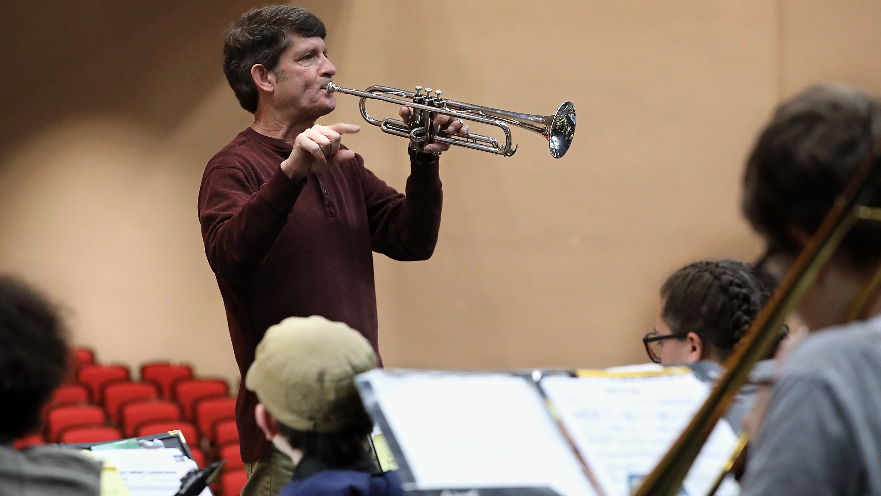 WA Hall of Fame honor for Tri-Cities music teacher who taught thousands