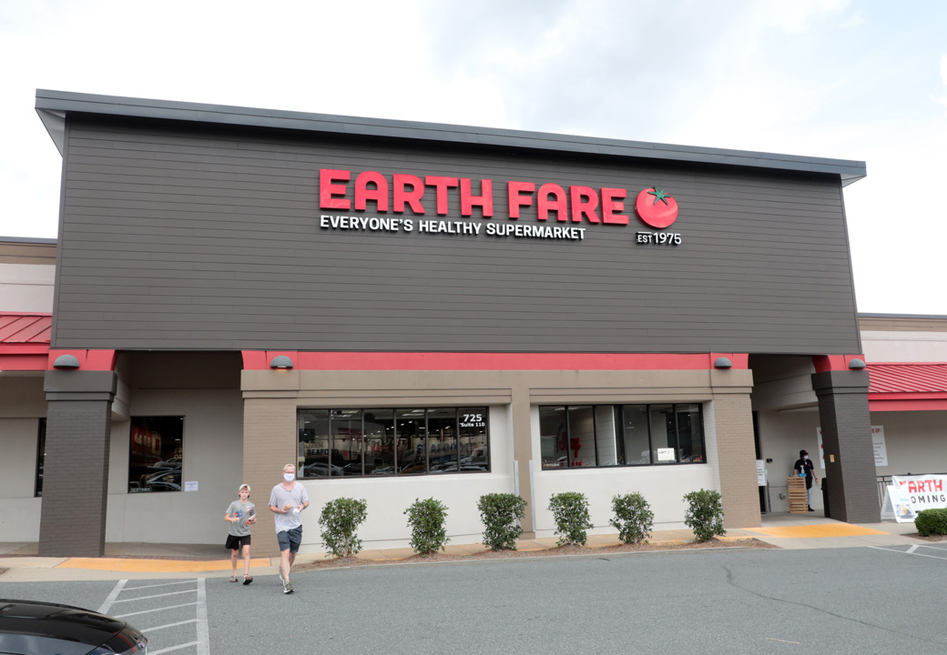 ‘We thought we’d splurge’: Rock Hill’s Earth Fare reopens