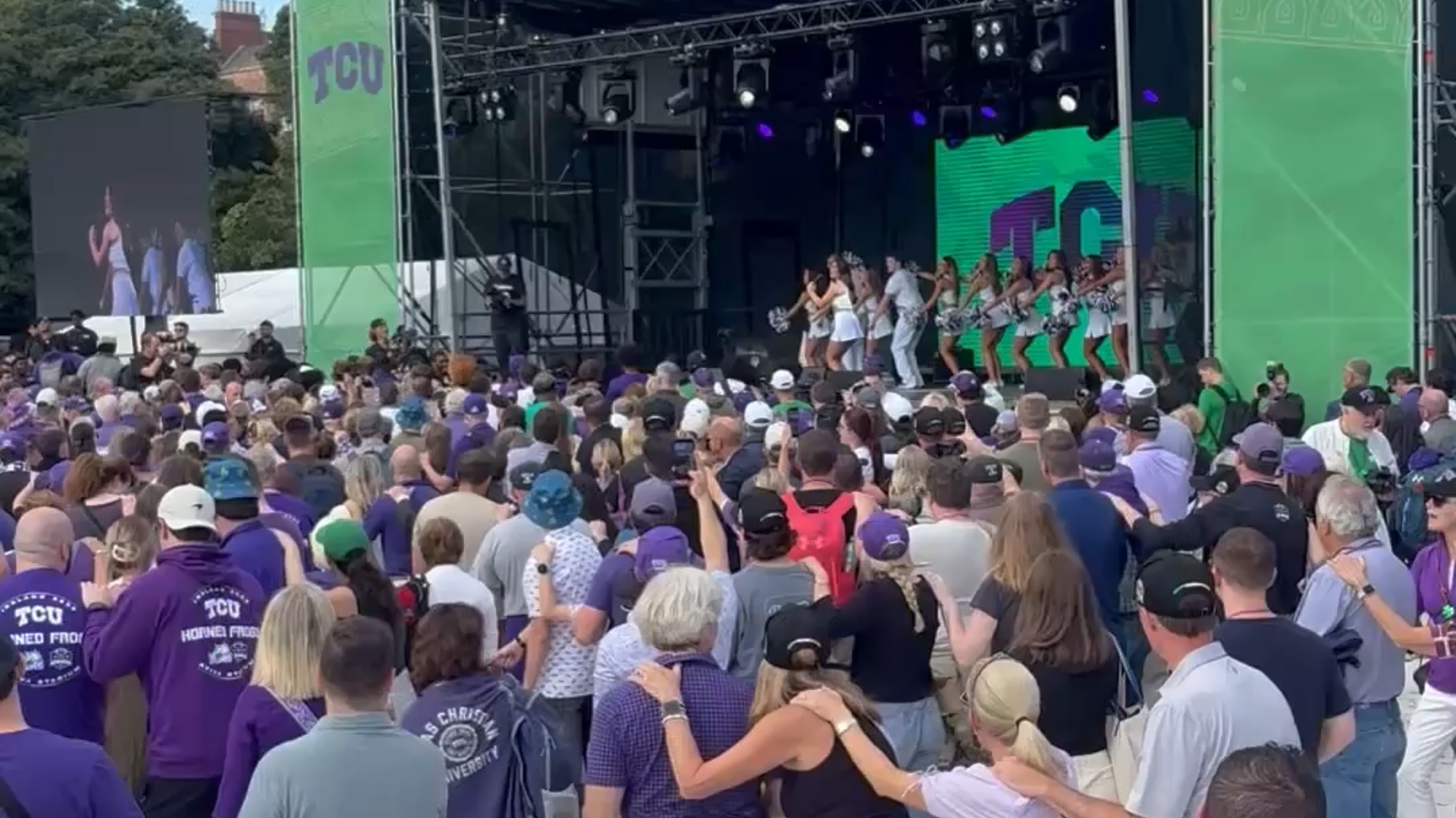 TCU fans do their signature Riff Ram chant in Dublin
