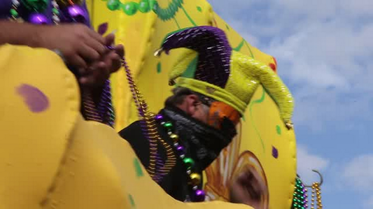 Video: Krewe of Nereids Mardi Gras parade