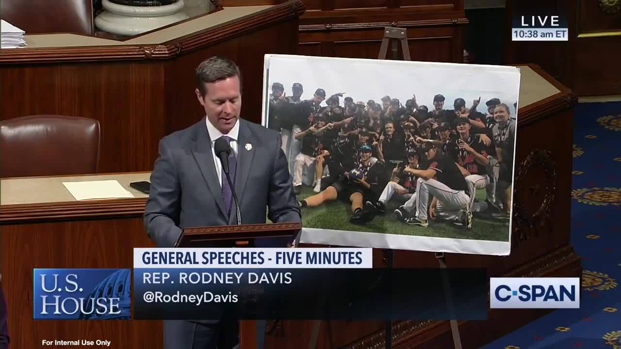 Rodney Davis congratulates Edwardsville baseball team on winning state title