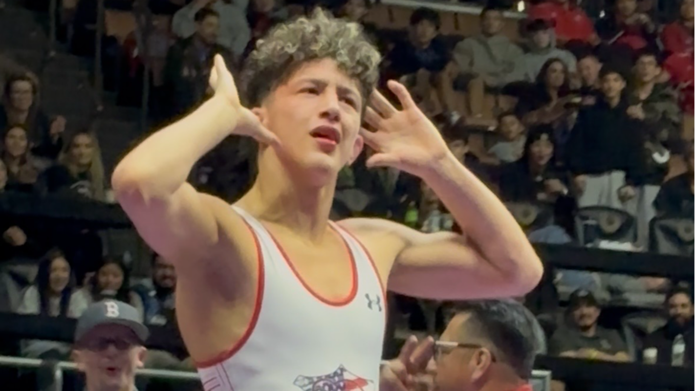 See the dramatic 126 pound title at the Central Section wrestling Masters