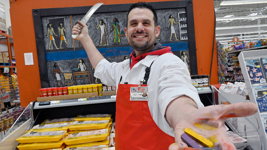 Butcher Scott in Meat known for art at Clovis WinCo store | Fresno Bee