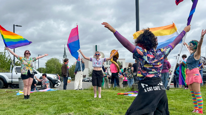 Hundreds gather for Whatcom Youth Pride in Bellingham