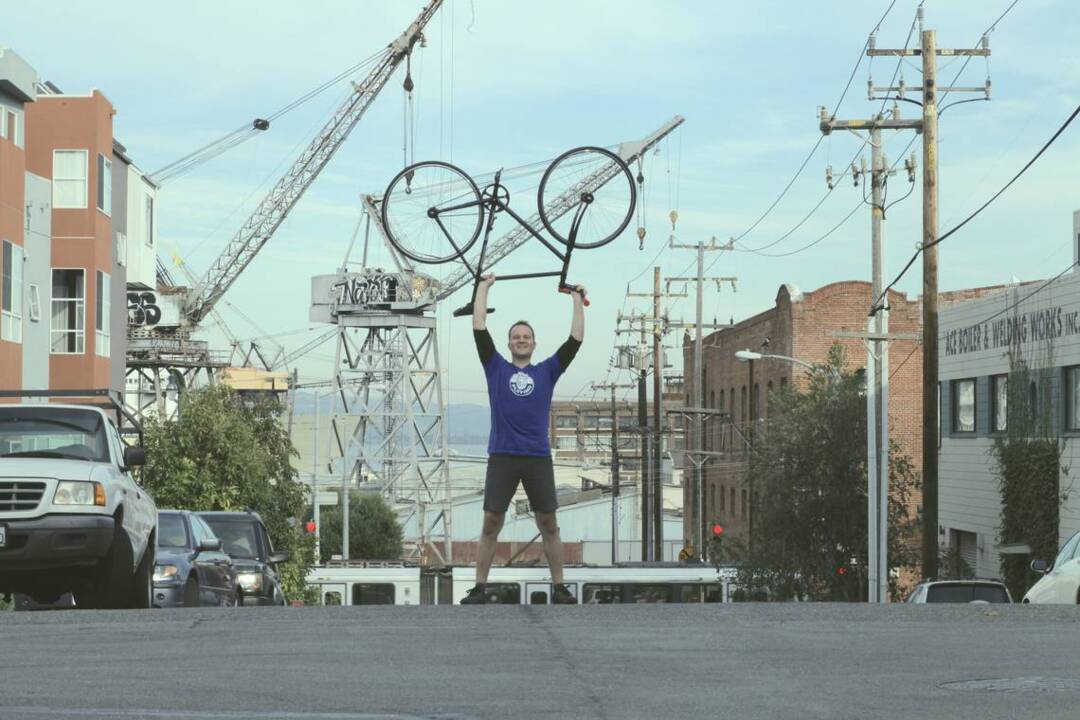 Clip from The Last Alleycat