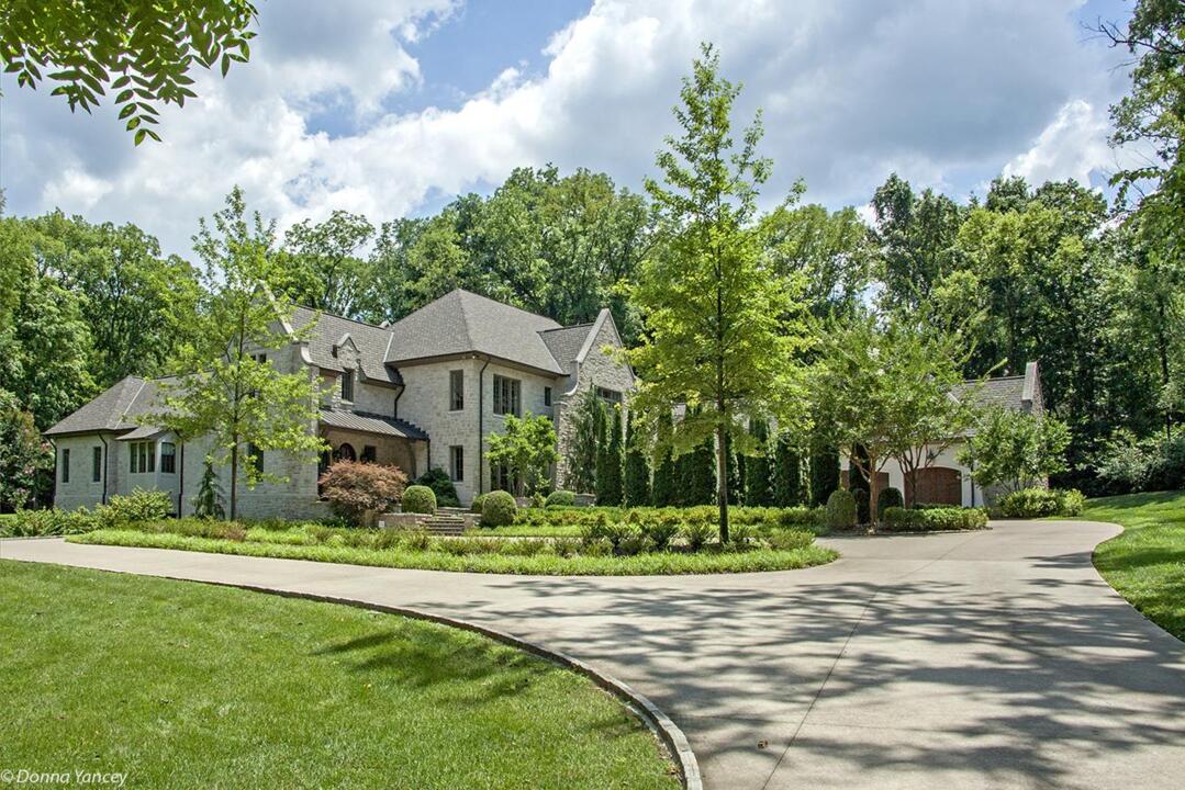 Singer Jessie James Decker lists gorgeous Nashville estate for $10.3M. Take a look