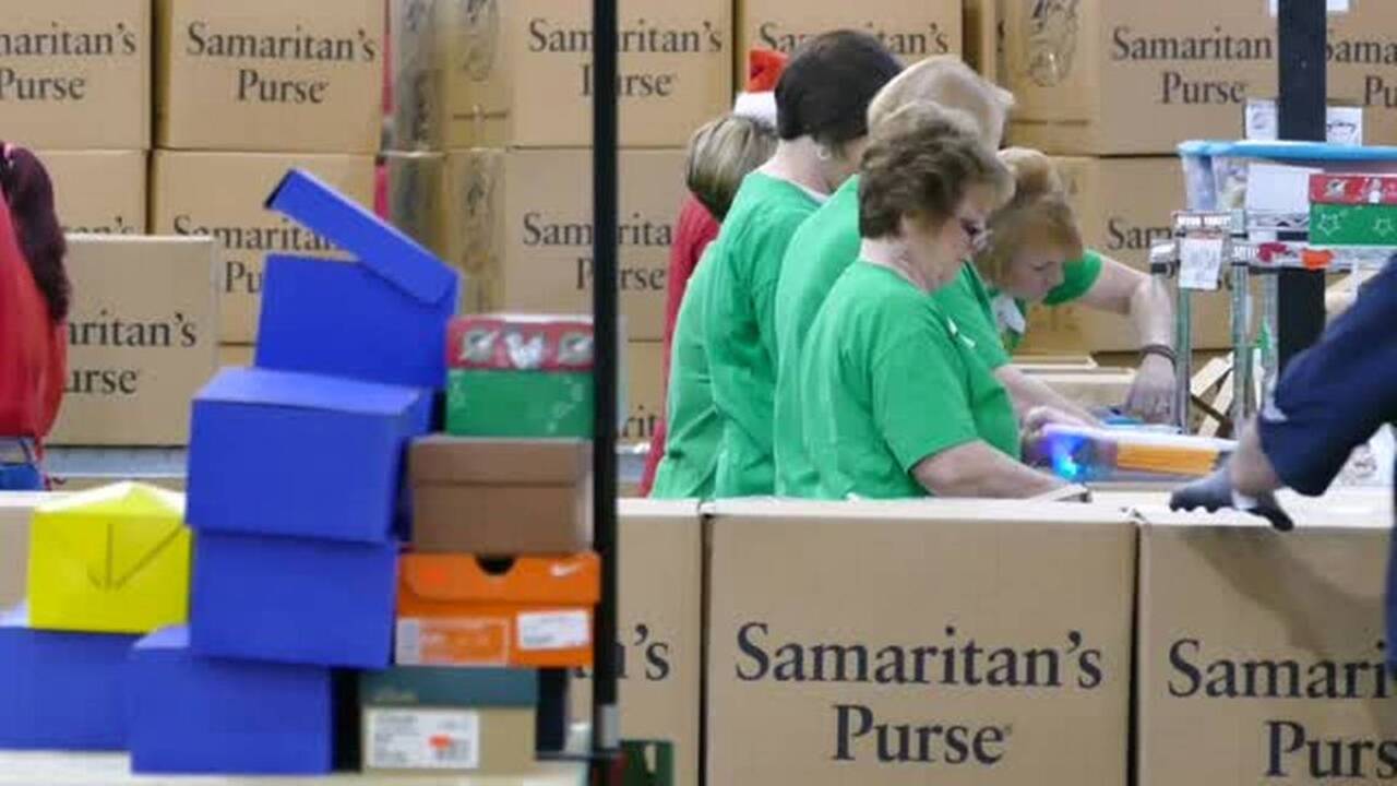 More than 1,000 volunteers at the Charlotte send-off for shoe boxes.