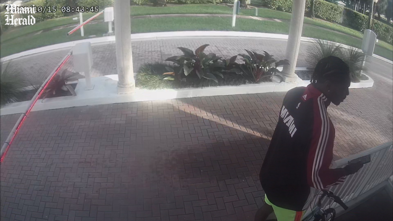 Video shows Antonio Brown destroying security camera, slamming bike at security shack
