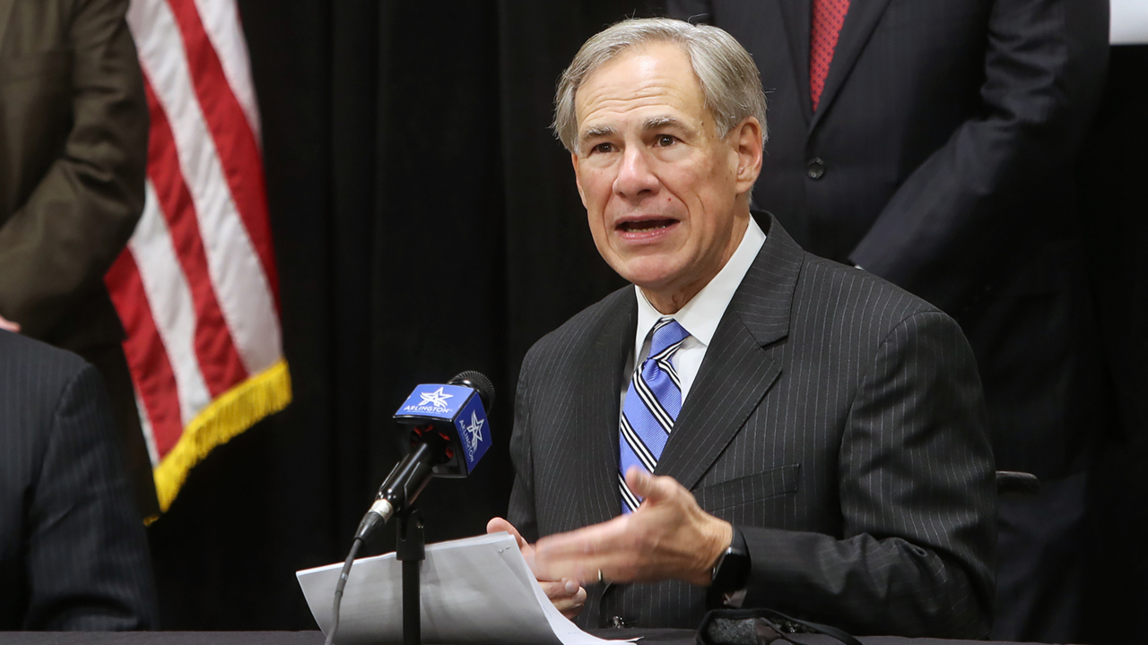 In letter, Fort Worth clergy criticize Abbott for silence on Trump’s South Texas visit