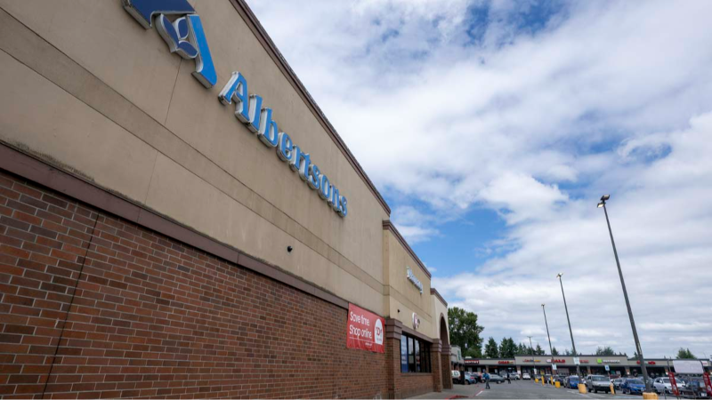 Albertsons parcel in Puyallup sells for $9.5M