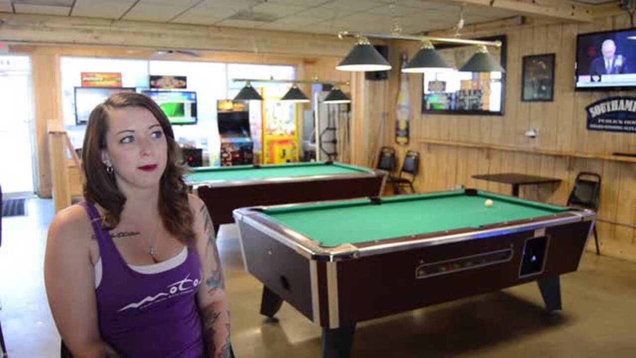 Lauren Mills of Murphy's on the Ocean in Cherry Grove makes a perfect Margarita | Hot Pour