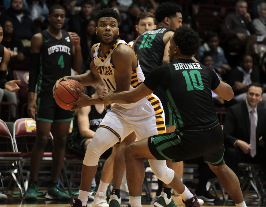 Slowly, quietly, Winthrop goes on huge second half run to remain unbeaten in Big South