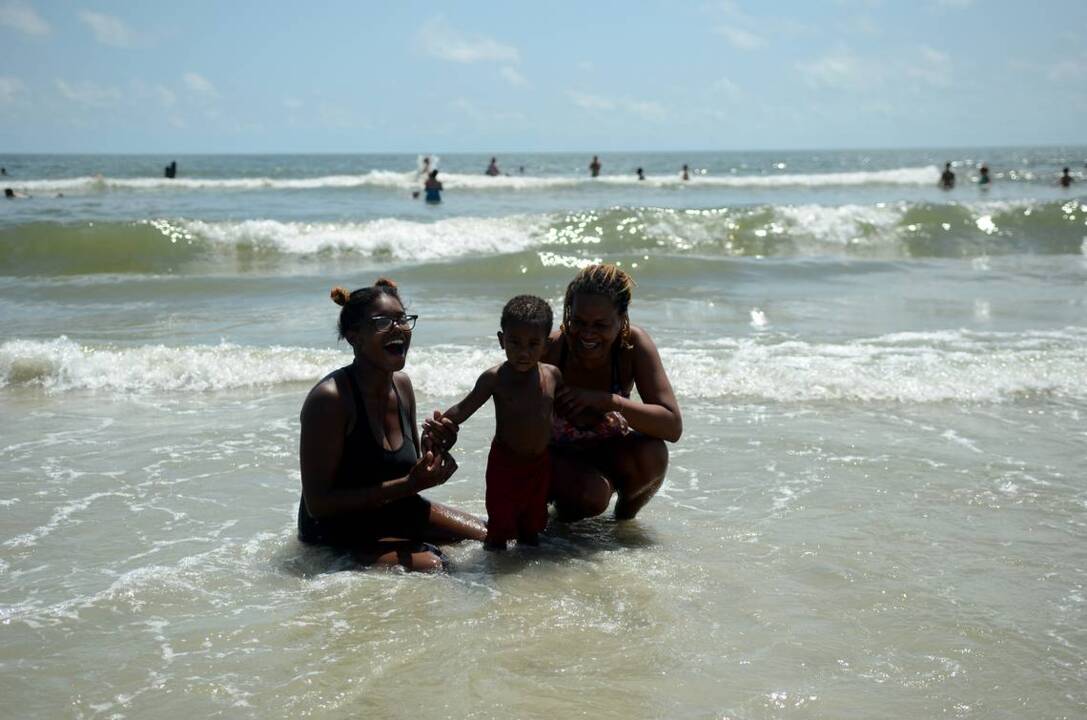 What NOT to do when taking family beach photos