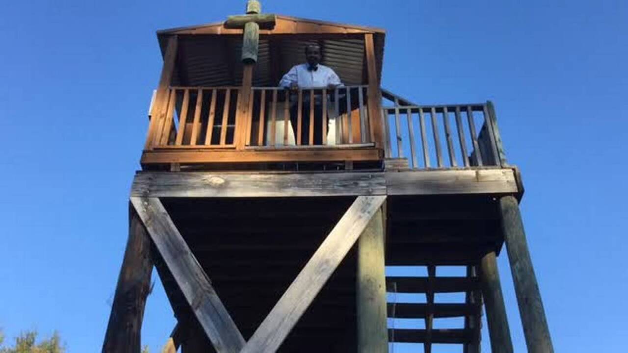 Pastor to live in storage building to help homeless