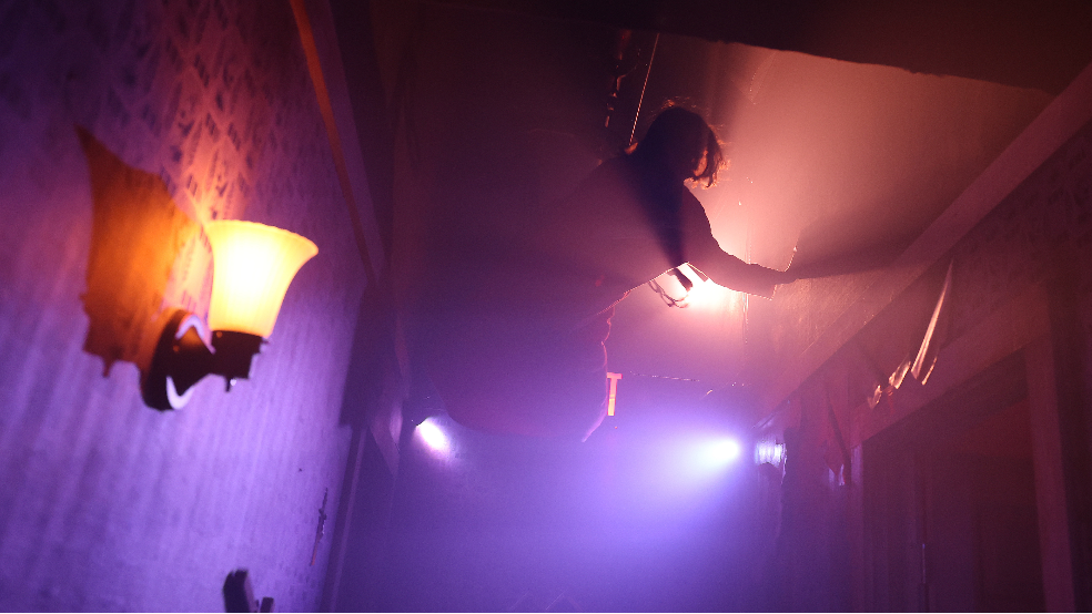 Watch scream-inducing scenes from Conjuring at SCarowinds