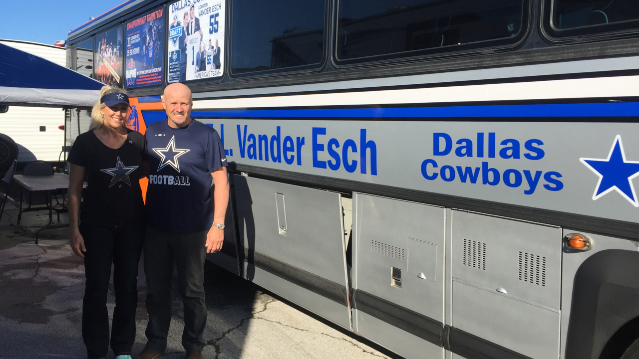 The ‘Vander Esch Express’ traveled 1,835 miles for the ultimate DFW sports weekend
