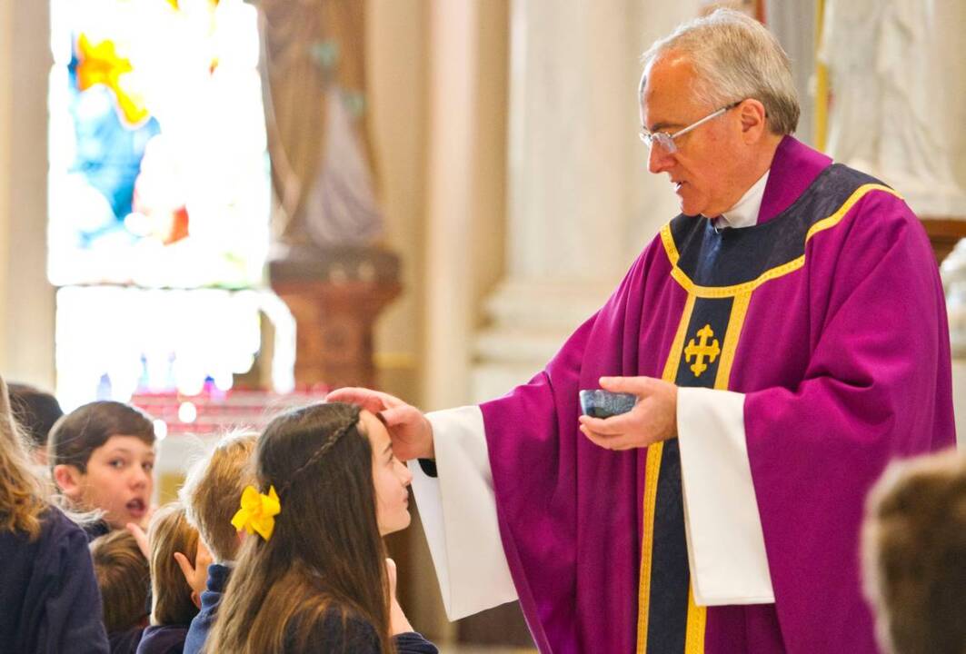 Video: Ash Wednesday starts Lent