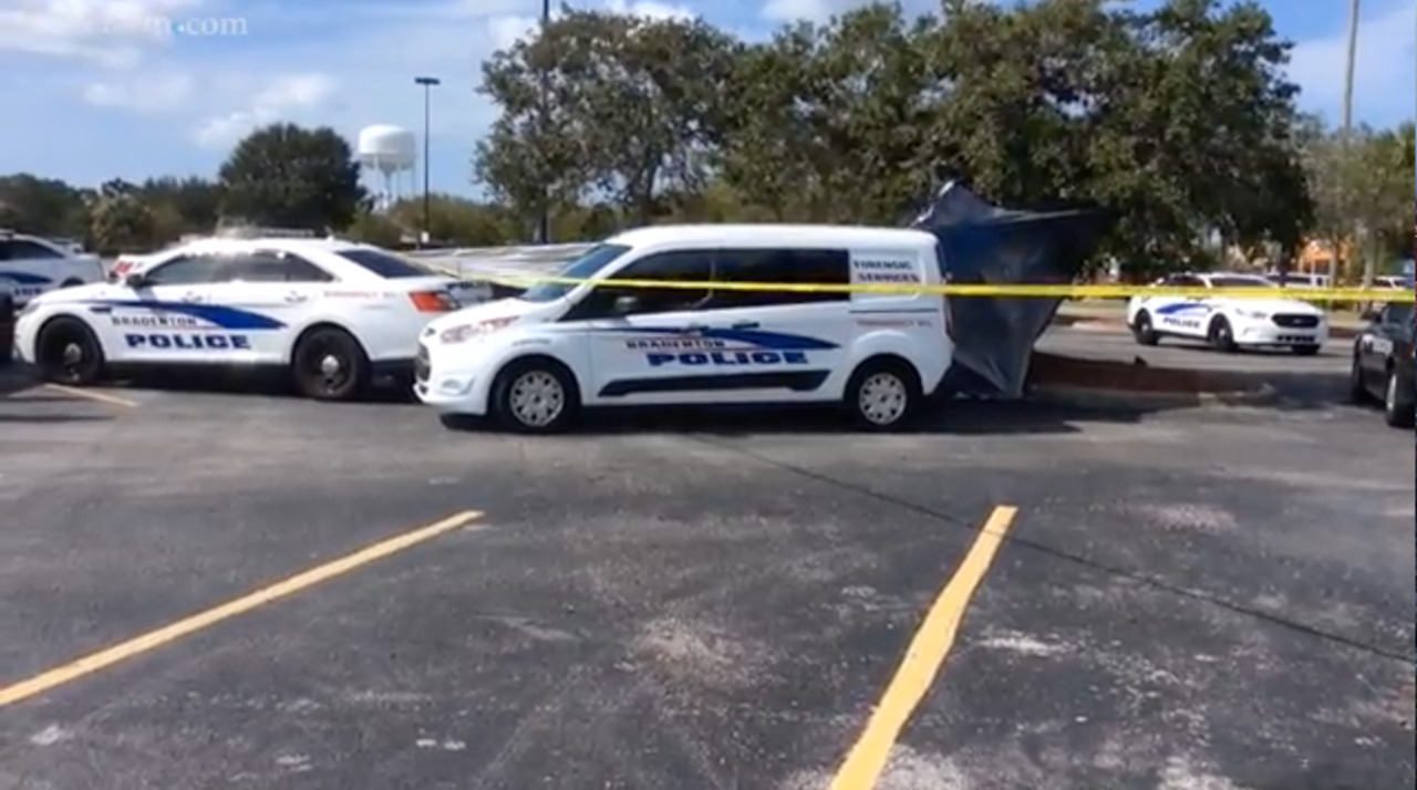 Man’s body discovered in car at Wal-Mart. He may have been there two days.