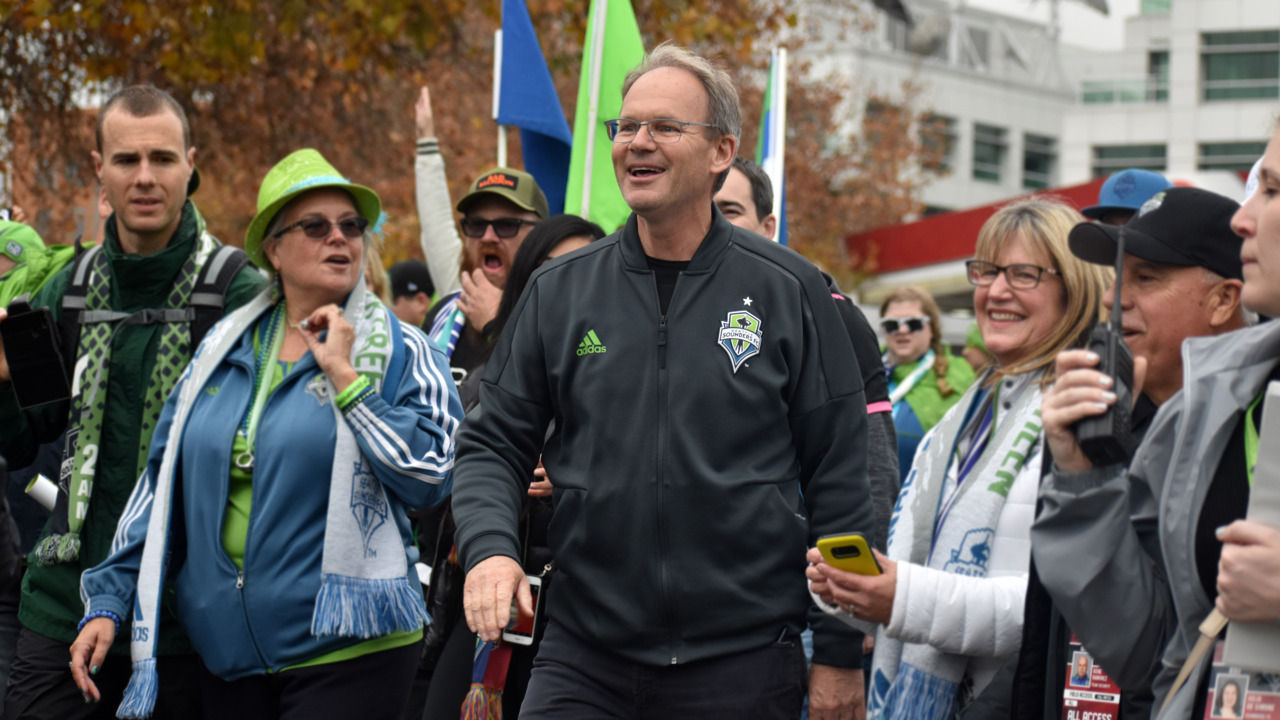 Seattle Sounders coach Brian Schmetzer thanks fans at 2019 MLS Cup victory rally