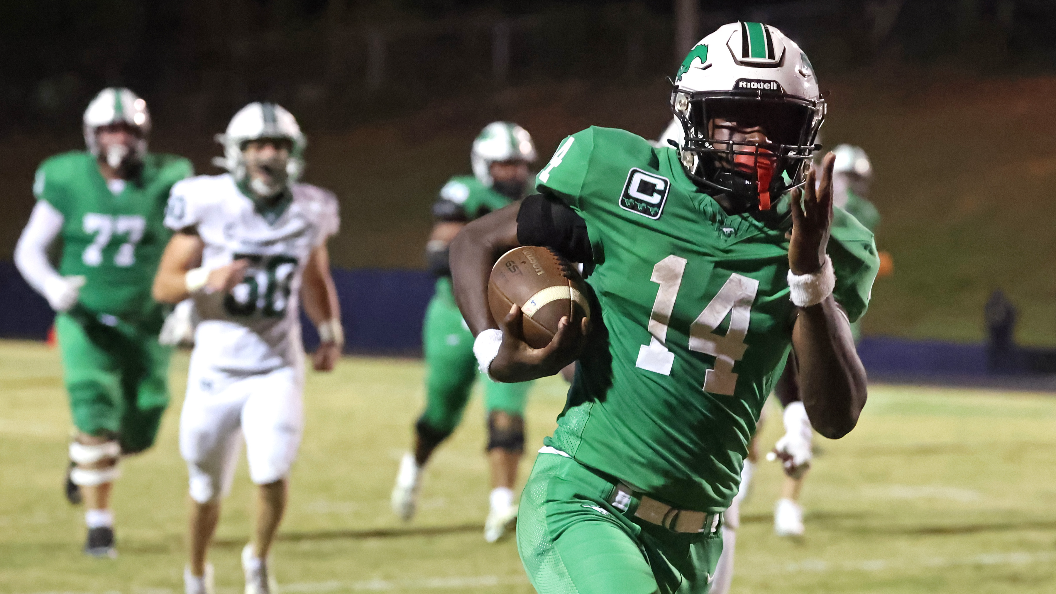 Myers Park's James Drayton, coach Duke Howell react after Country Day win