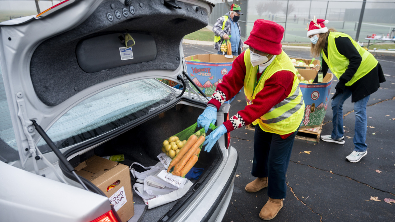 Watch as Placer Food Bank distributes food with holiday cheer in Rocklin