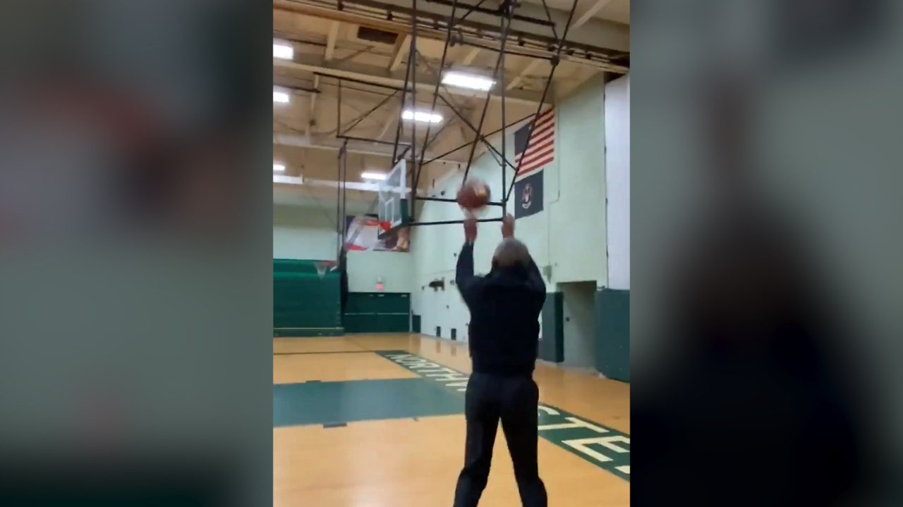 ‘That’s what I do,’ President Obama says after sinking three-pointer while campaigning for Biden in Michigan