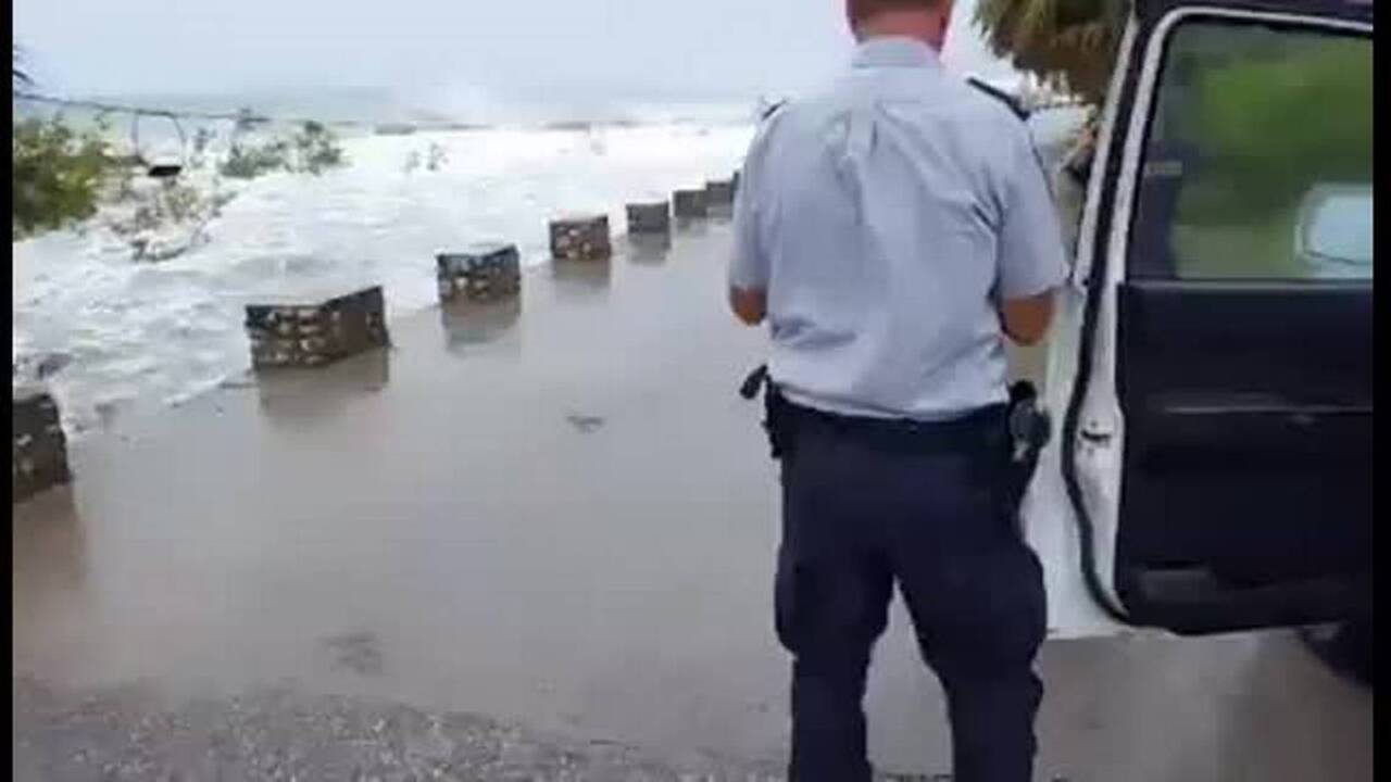Hurricane Matthew nears Haiti