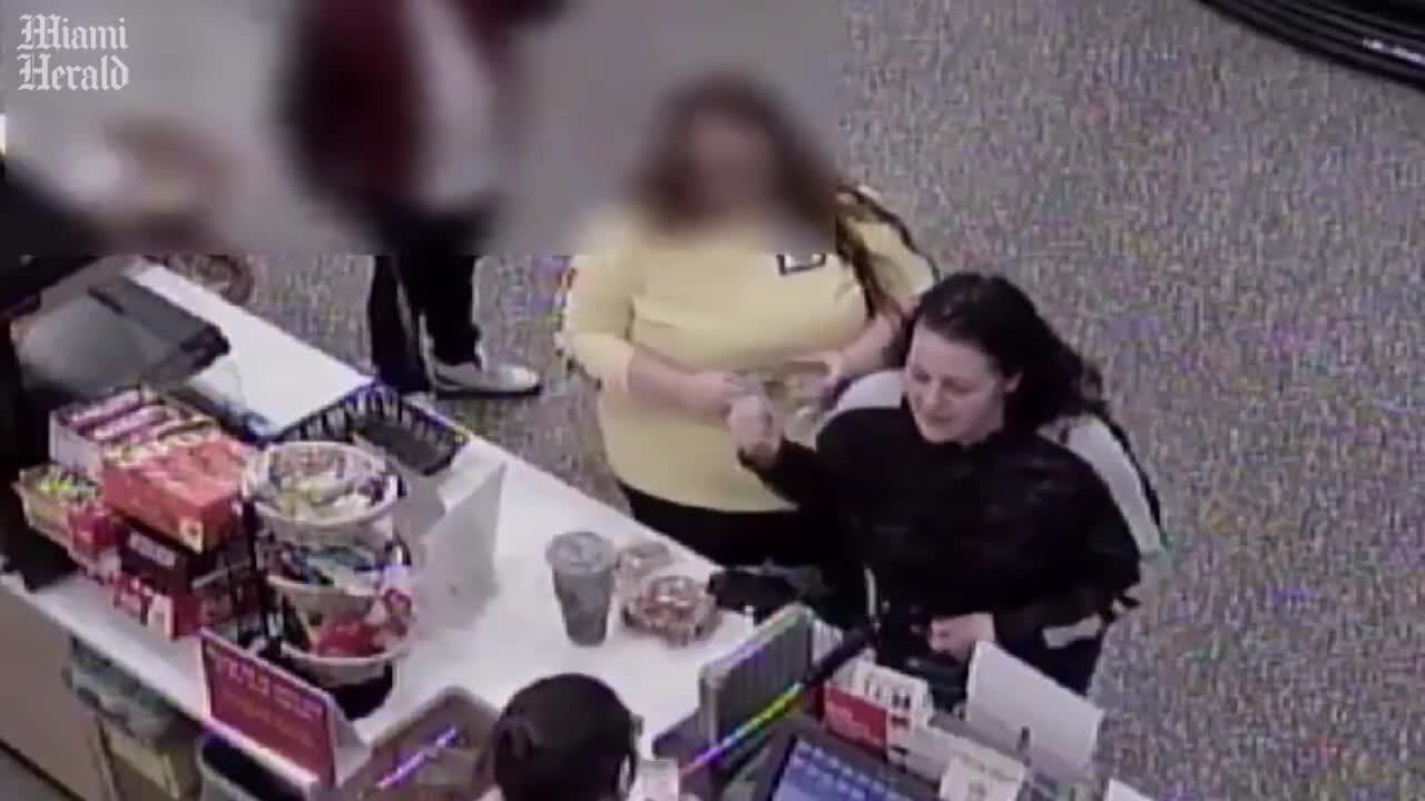 Woman distracts cashier, steals from Florida gas station | Miami Herald