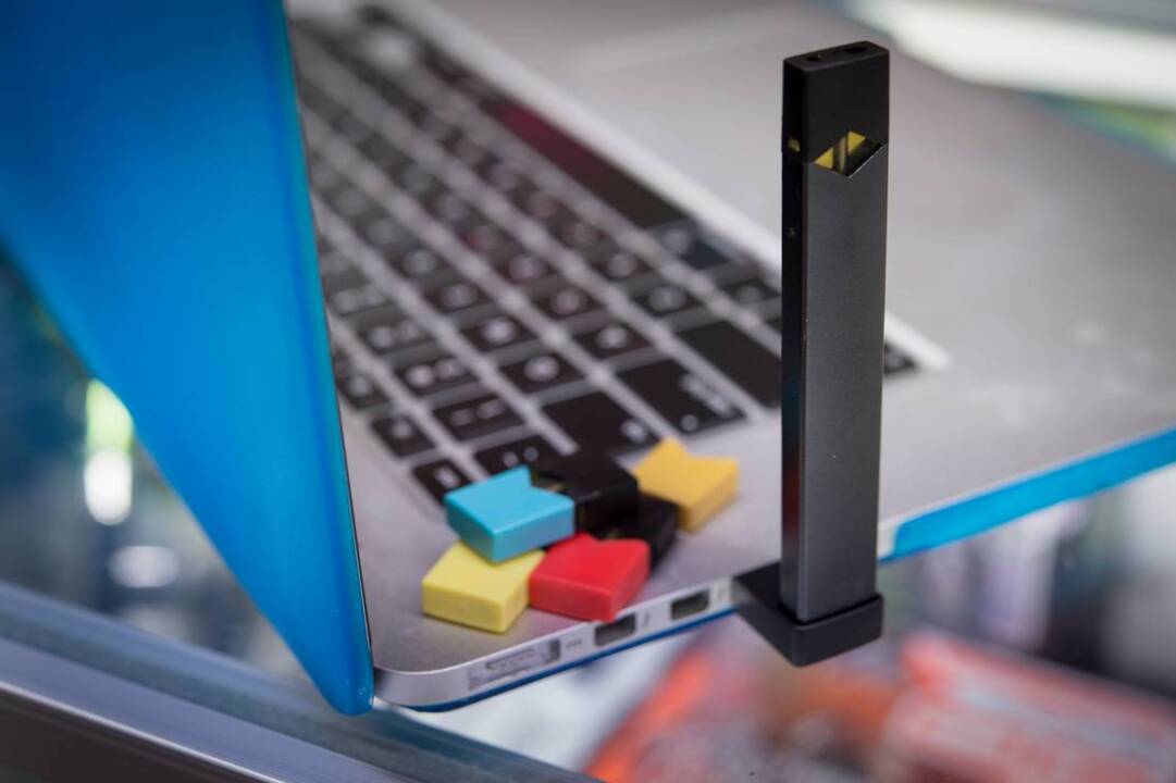 See the latest device that helps students sneak e-cigarettes into schools