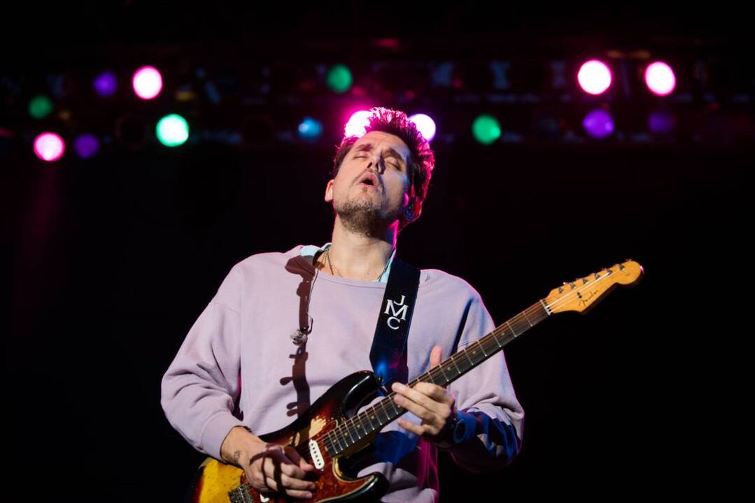 Watch John Mayer in concert at the Mid-State Fair