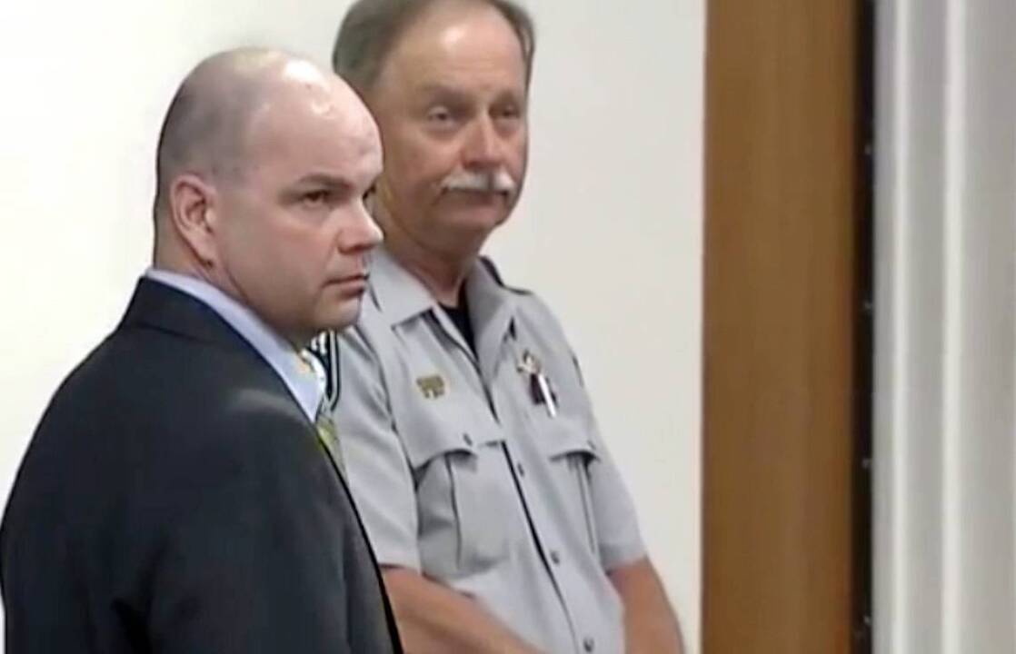 Agent sentenced after pleading guilty to giving money to UNC football players