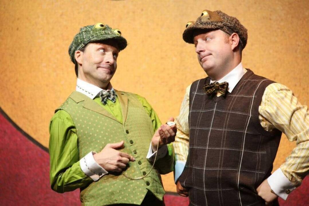 ‘A Year with Frog and Toad’ whisks by at Children’s Theatre