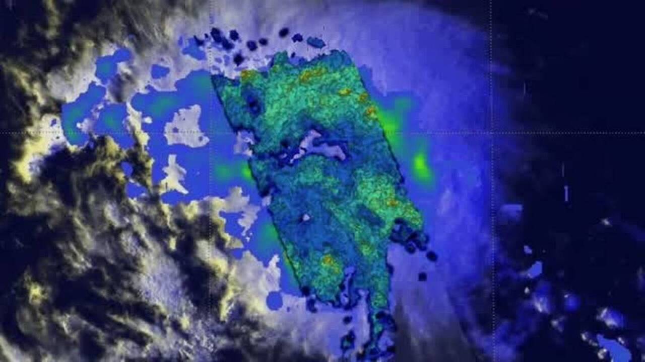 A 3D look at the rain inside Hurricane Matthew as it developed