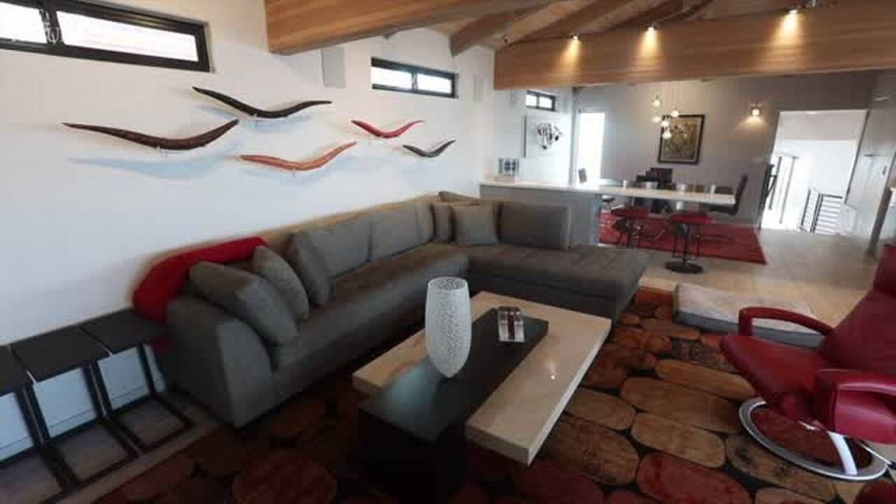 Take a tour of this sleek Shell Beach home