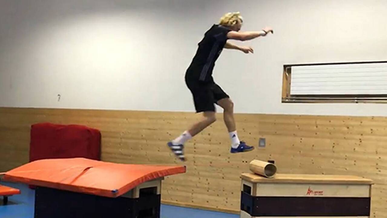 Pro skier’s insane parkour training routine